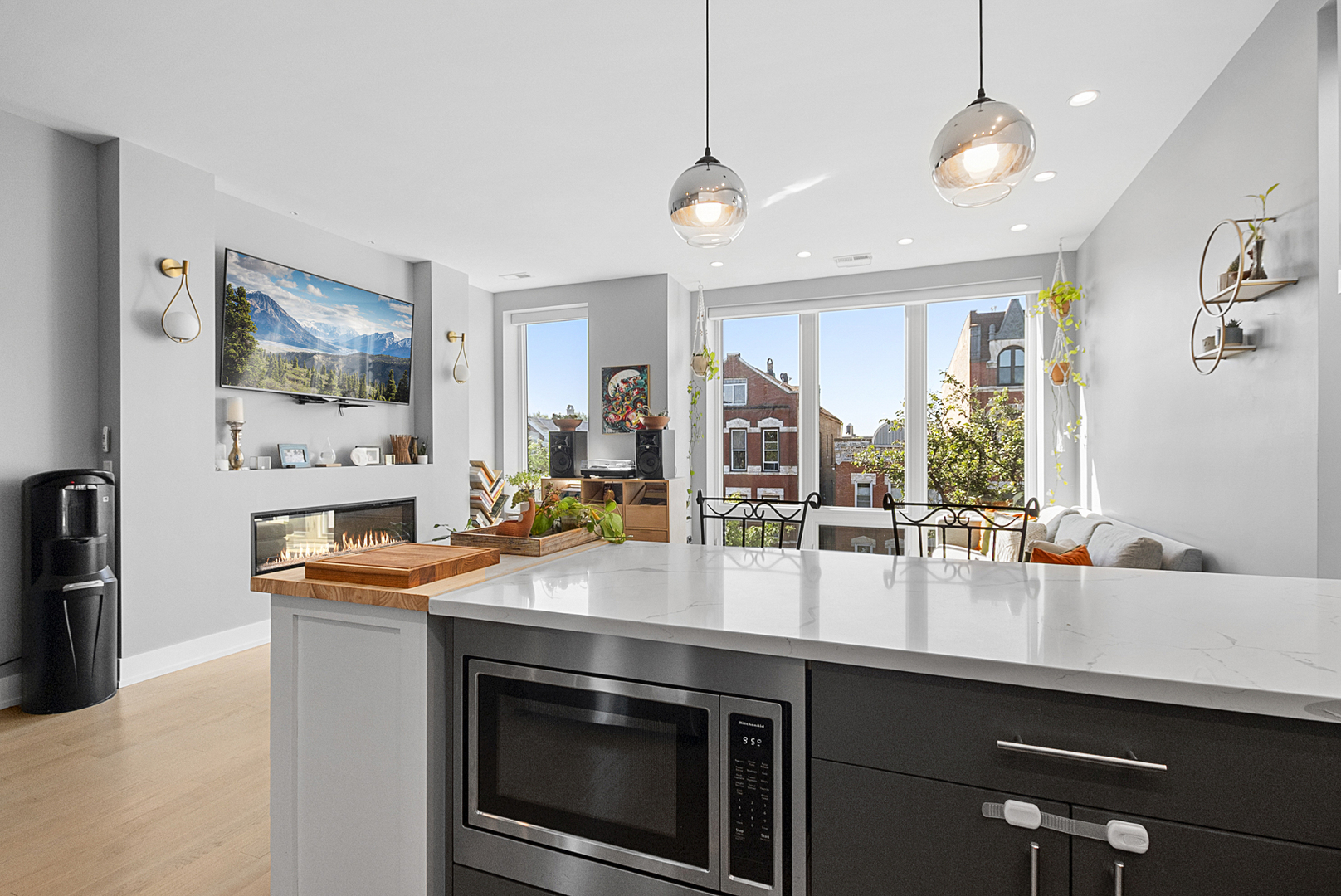 1756 W Cullerton Street Unit: 3