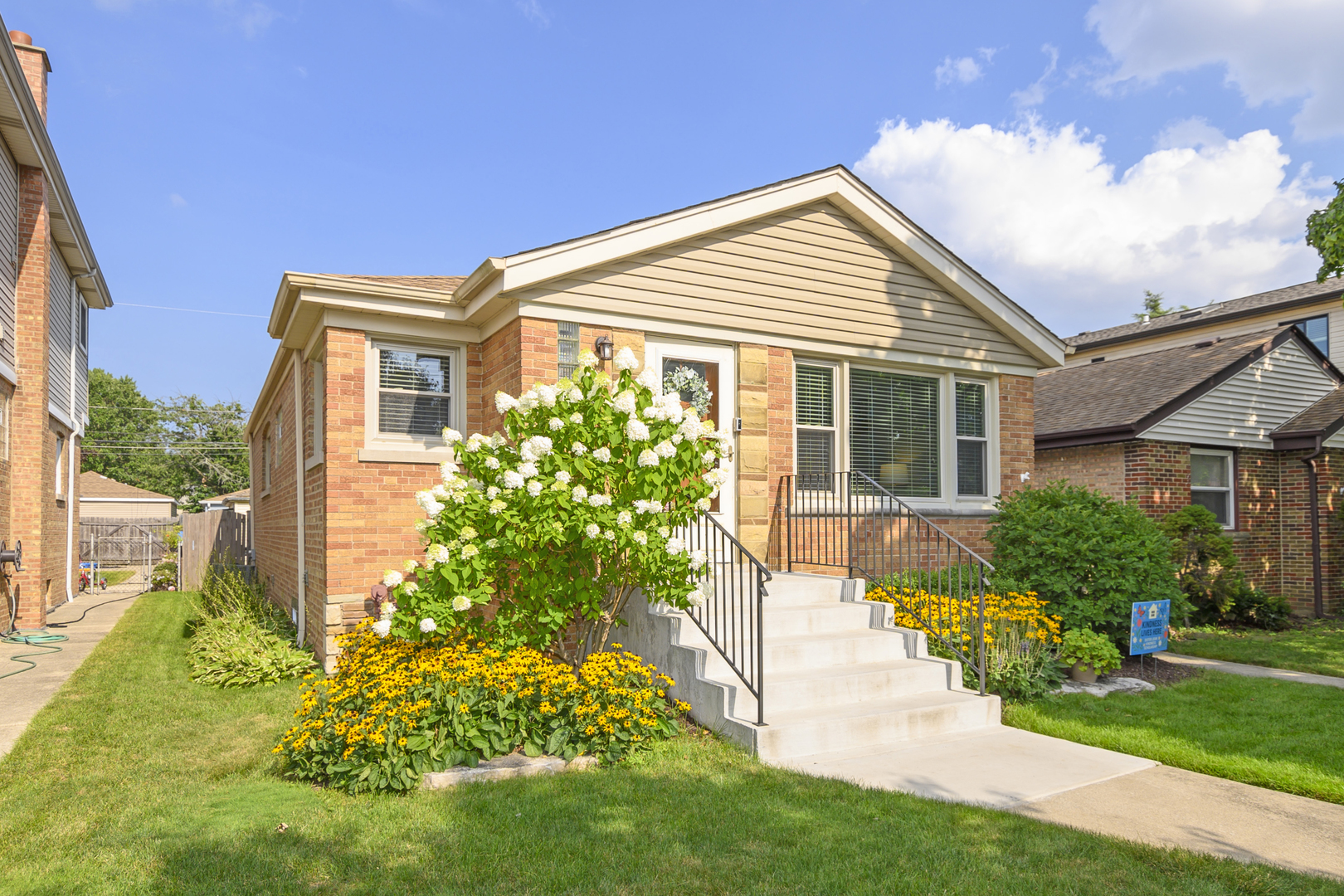 9945 S WASHTENAW Avenue