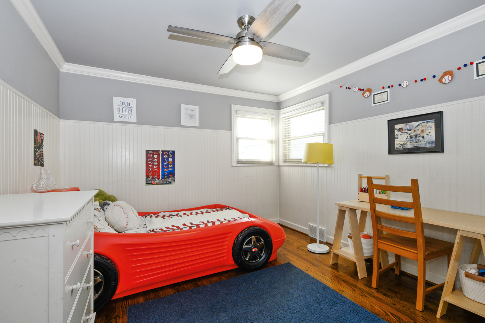 9945 S WASHTENAW Avenue