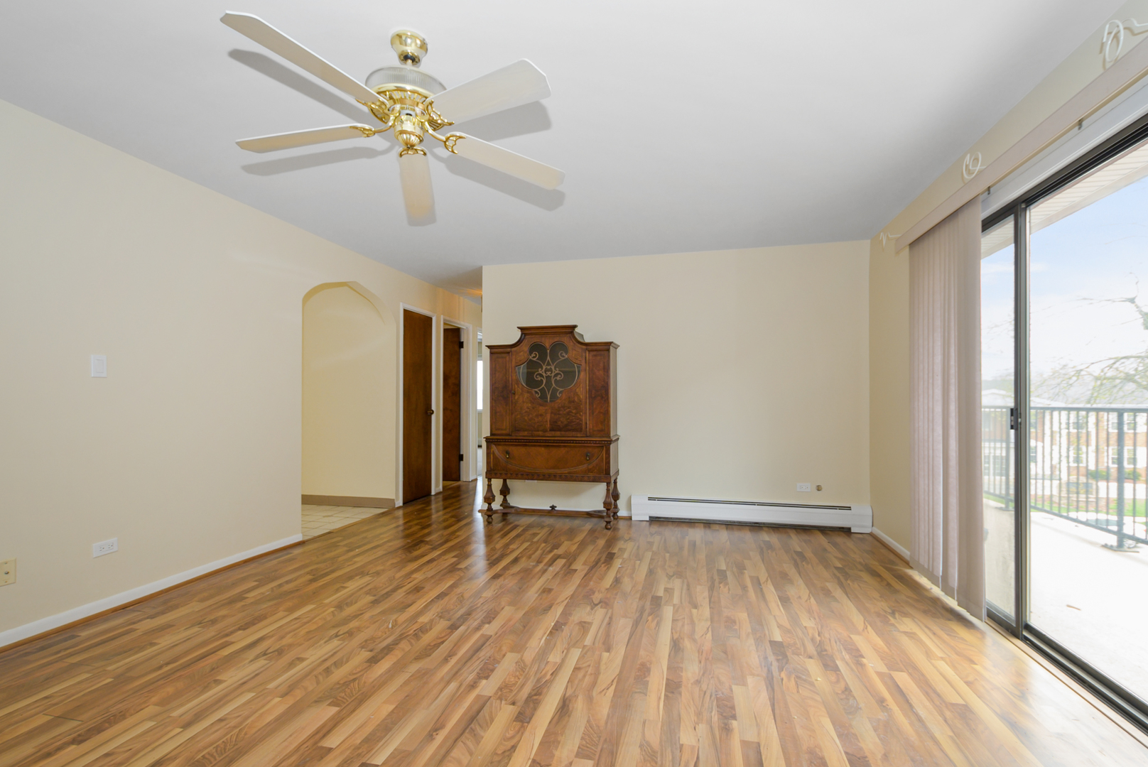 9520 S Mayfield Avenue Unit: 211N