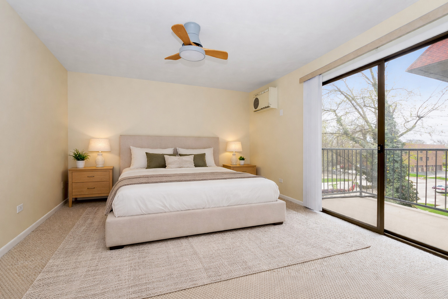 9520 S Mayfield Avenue Unit: 211N