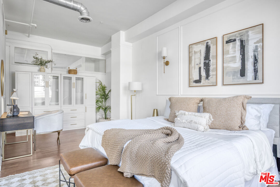 108 W 2nd St Unit: 213