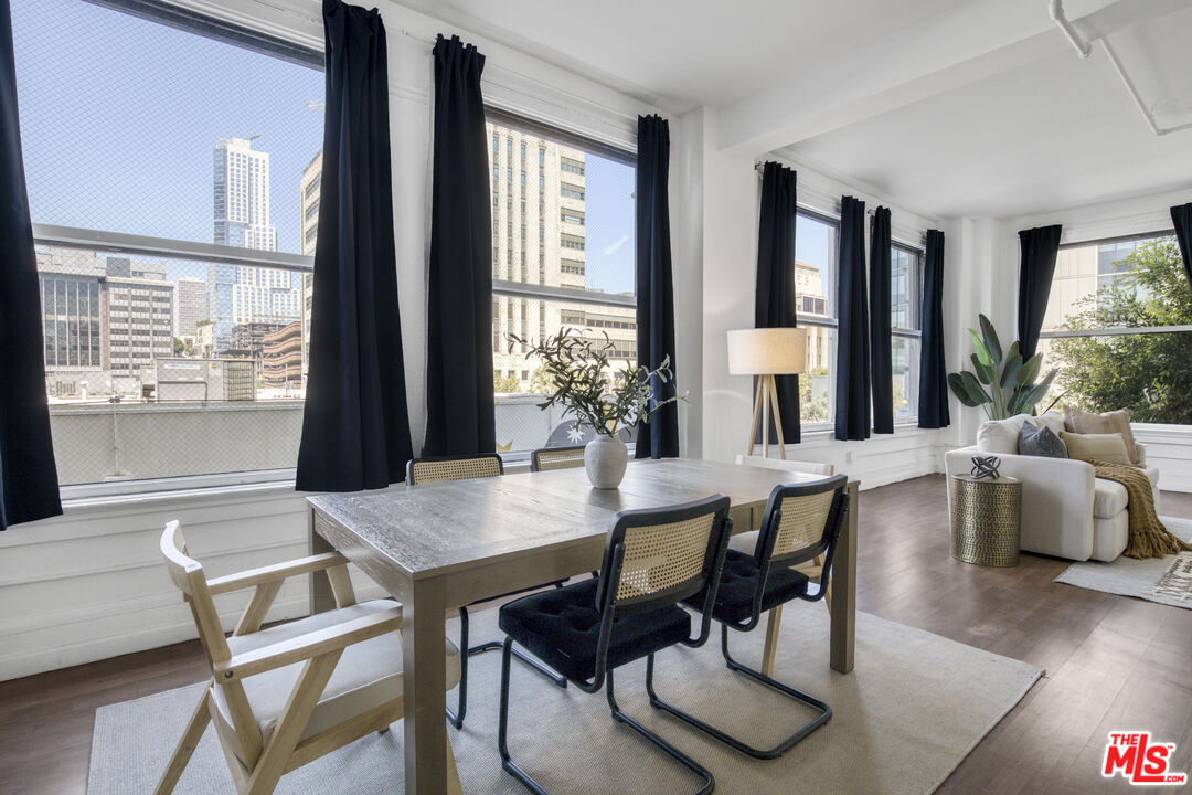 108 W 2nd St Unit: 213