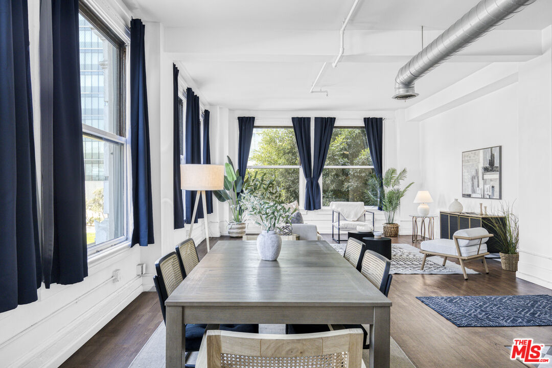 108 W 2nd St Unit: 213