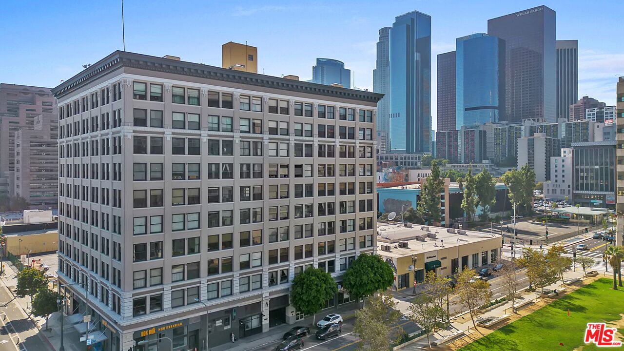 108 W 2nd St Unit: 213