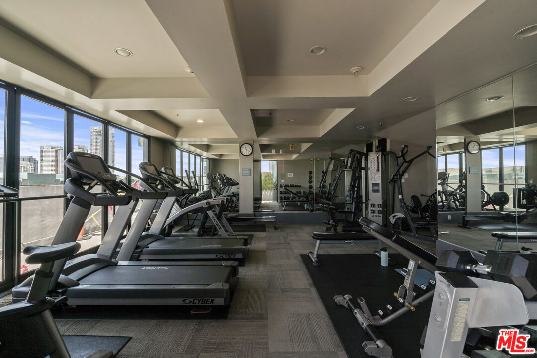 849 S Broadway Unit: 305