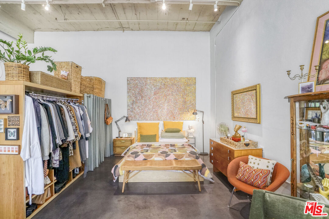 849 S Broadway Unit: 305