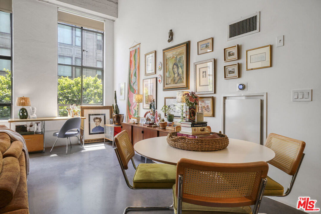 849 S Broadway Unit: 305