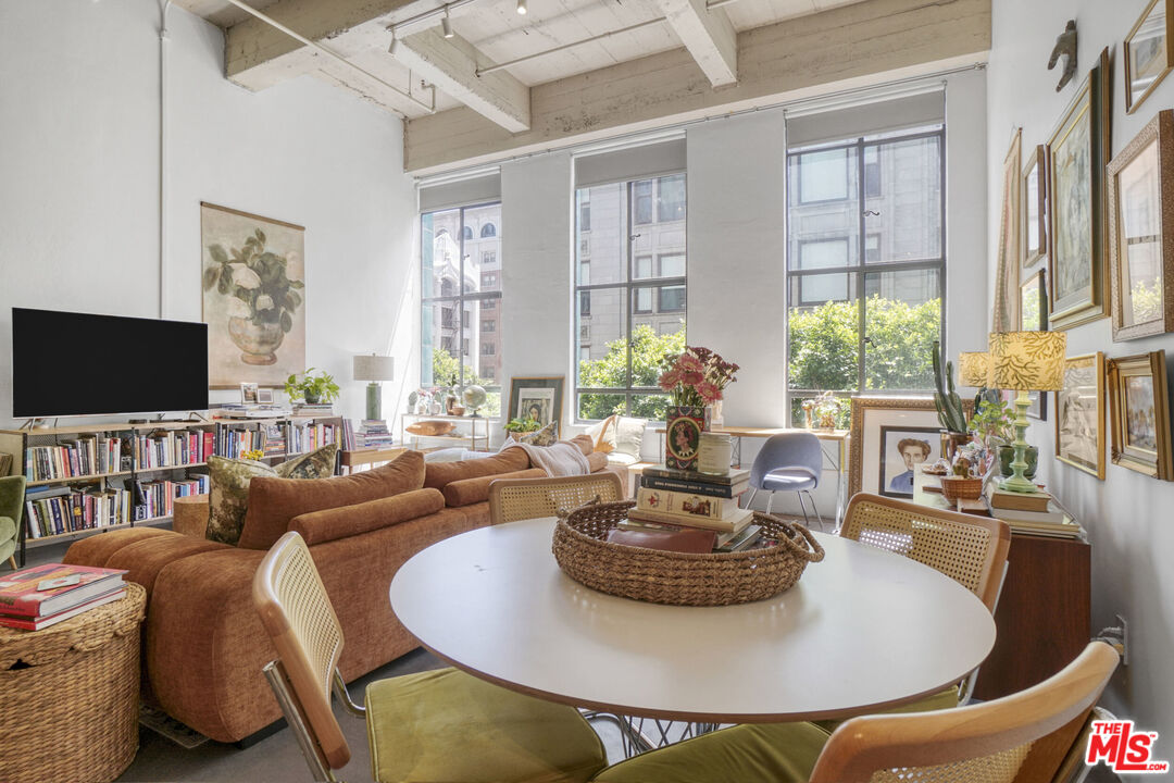 849 S Broadway Unit: 305