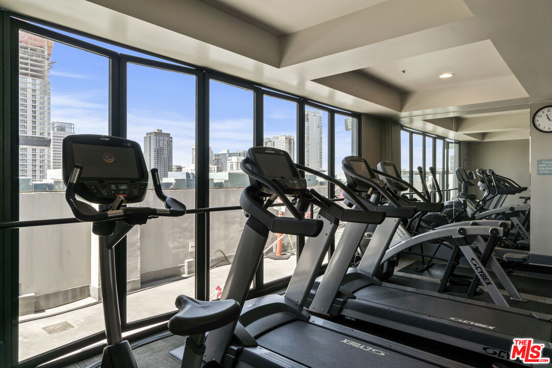 849 S Broadway Unit: 305