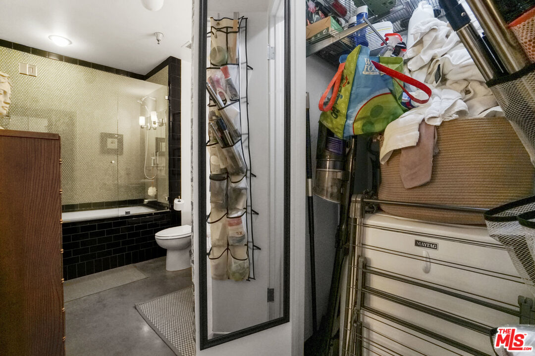 849 S Broadway Unit: 305