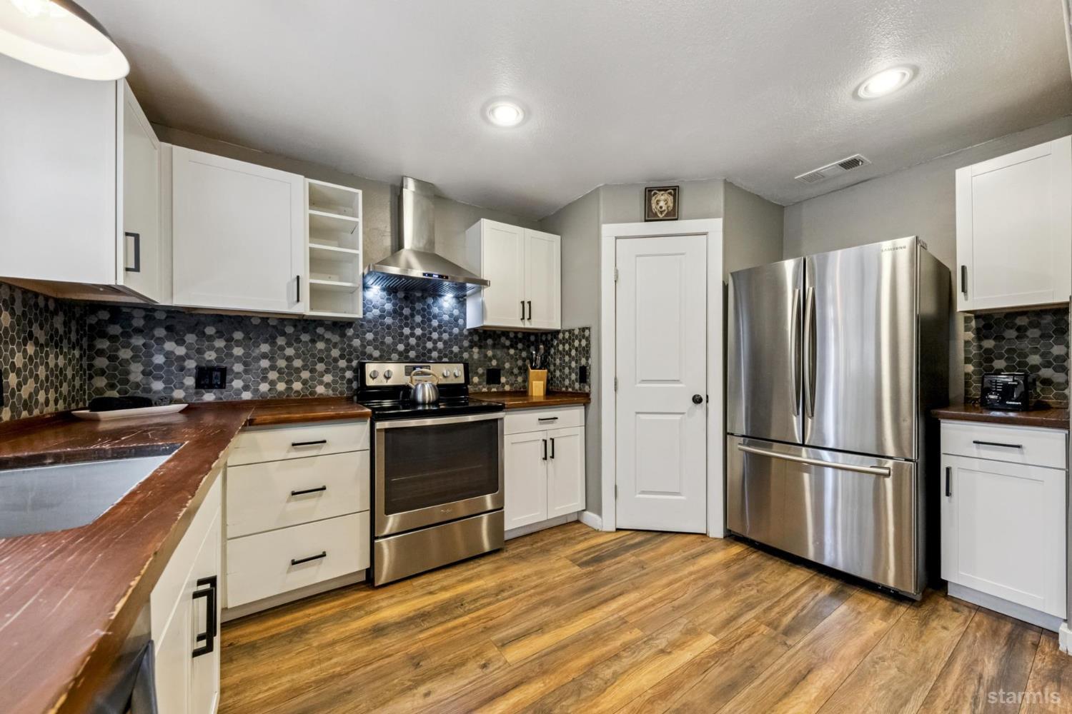 1320 Chinquapin Drive