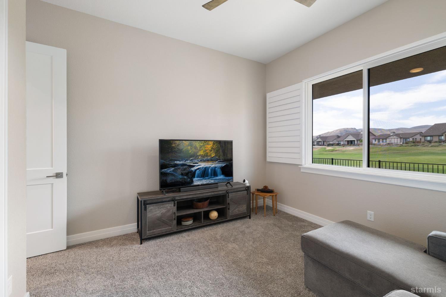 1567 White Hawk Lane