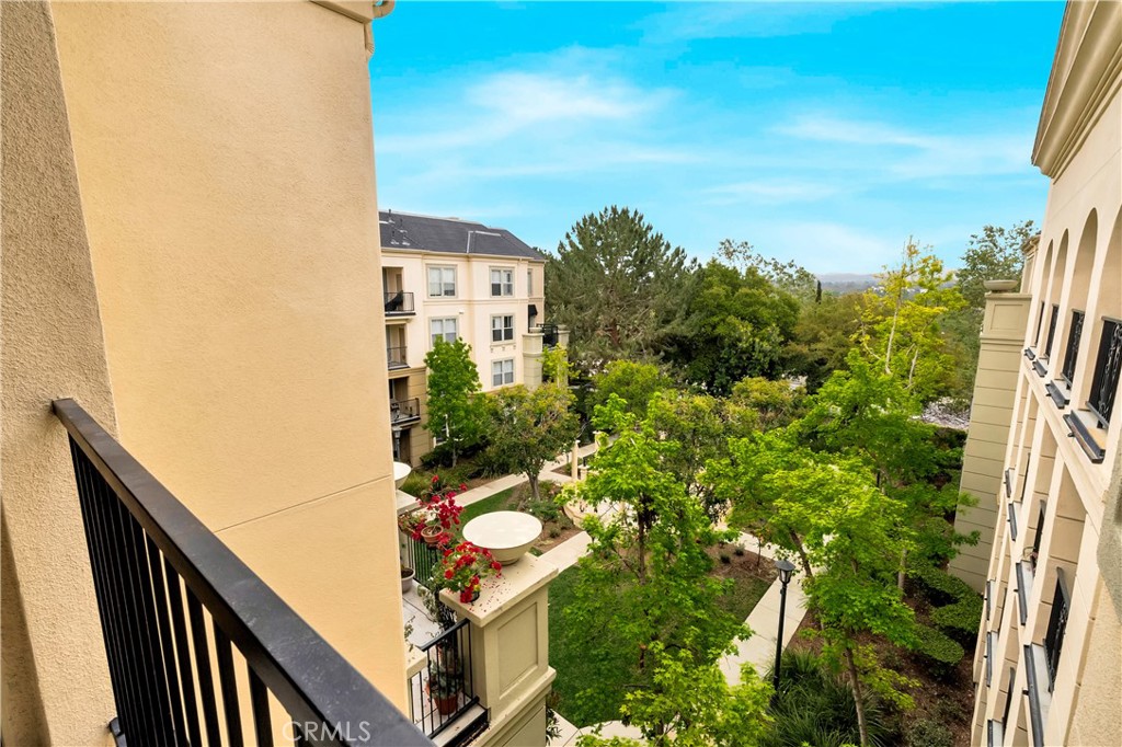 2459 Watermarke Place