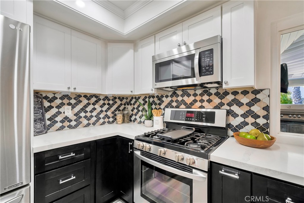 25401 Costeau Street