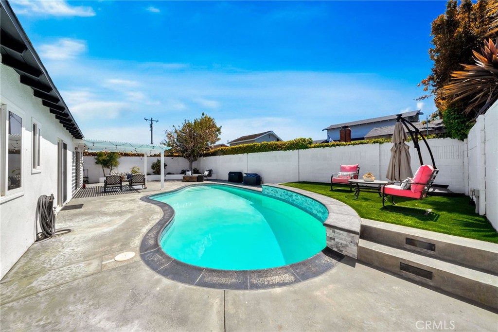 587 Traverse Drive