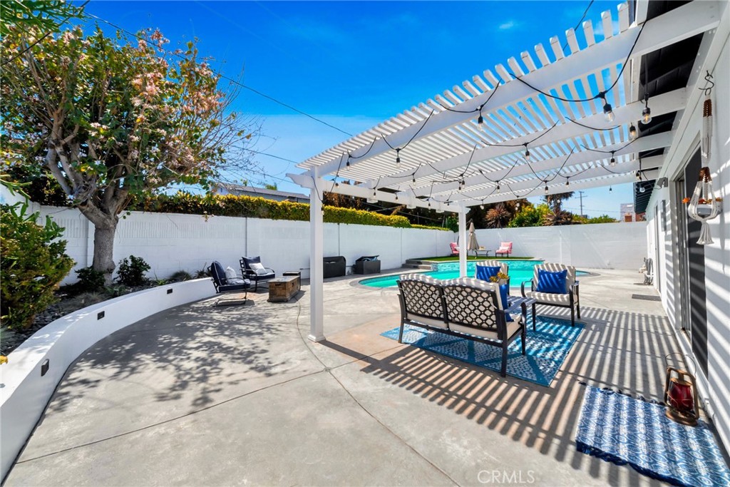 587 Traverse Drive
