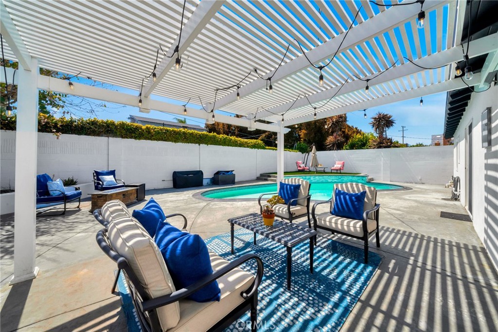 587 Traverse Drive