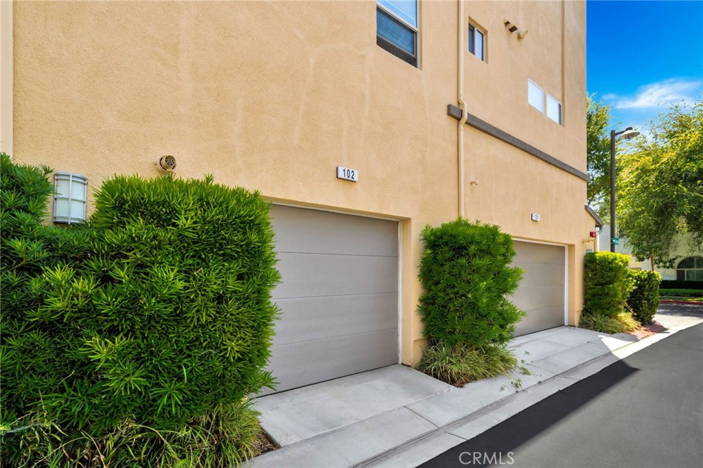 5325 Pacific Terrace 102