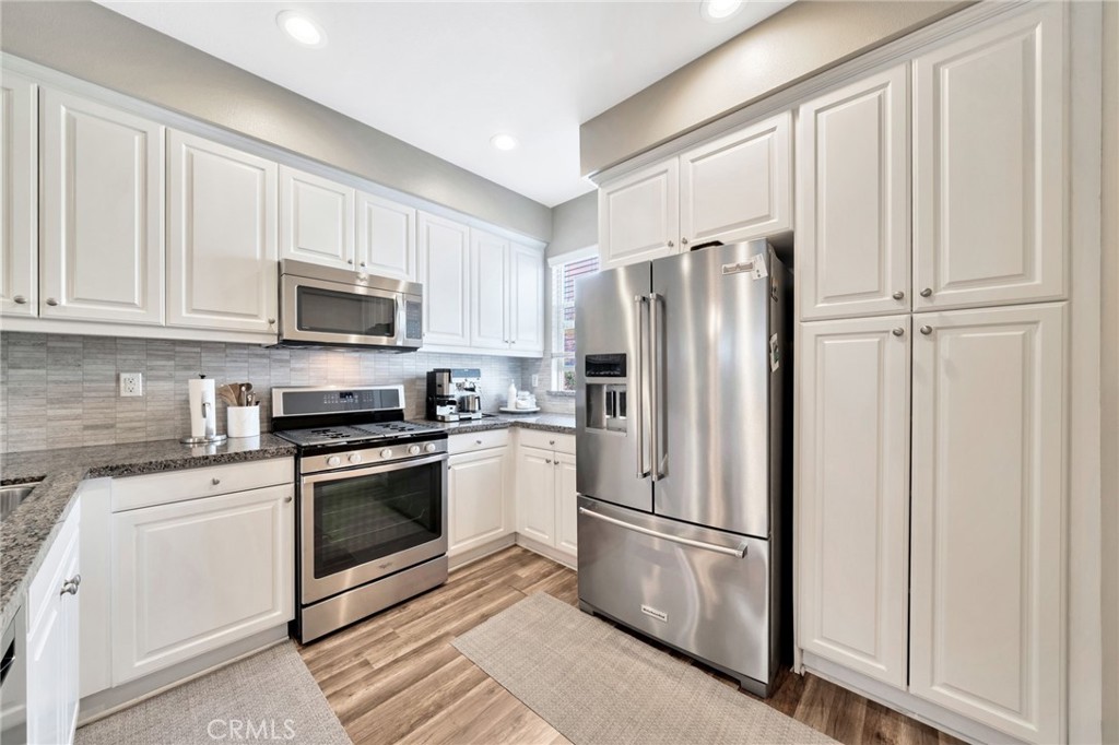 5325 Pacific Terrace 102