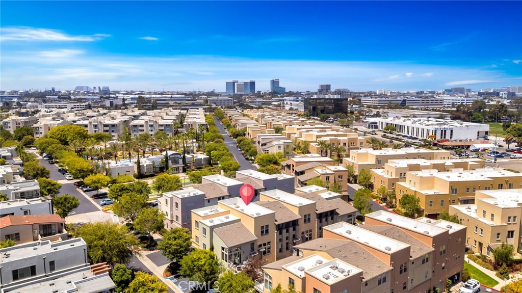 5325 Pacific Terrace 102