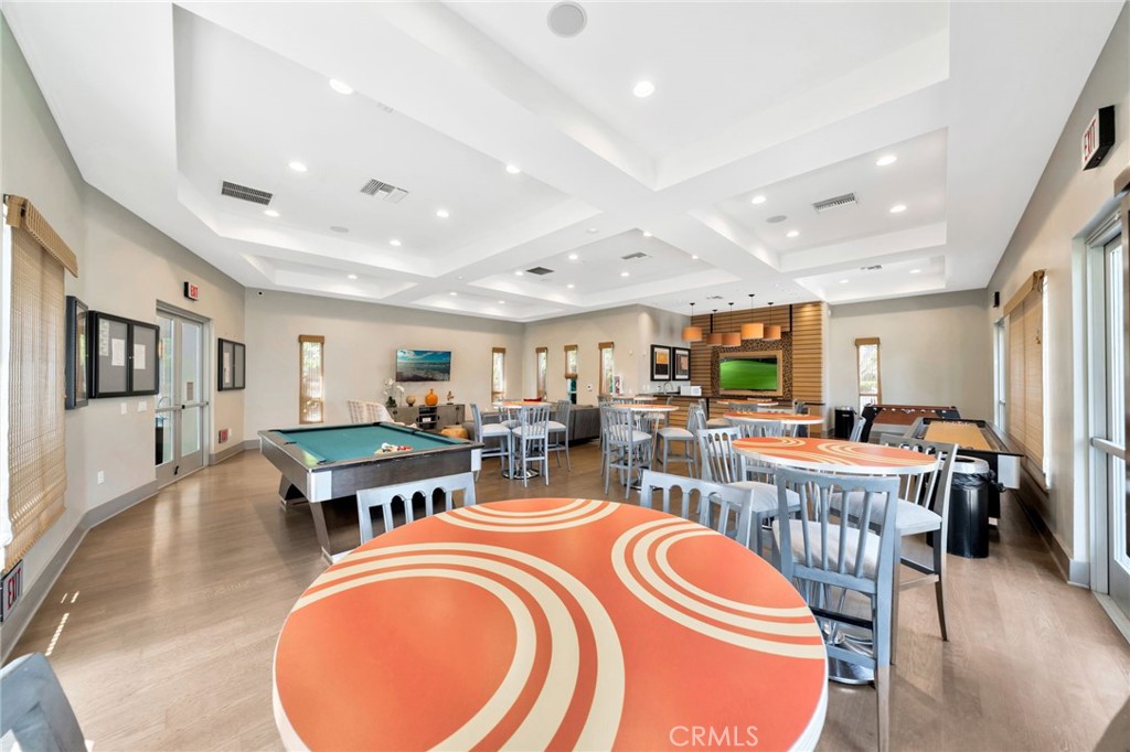 5325 Pacific Terrace 102