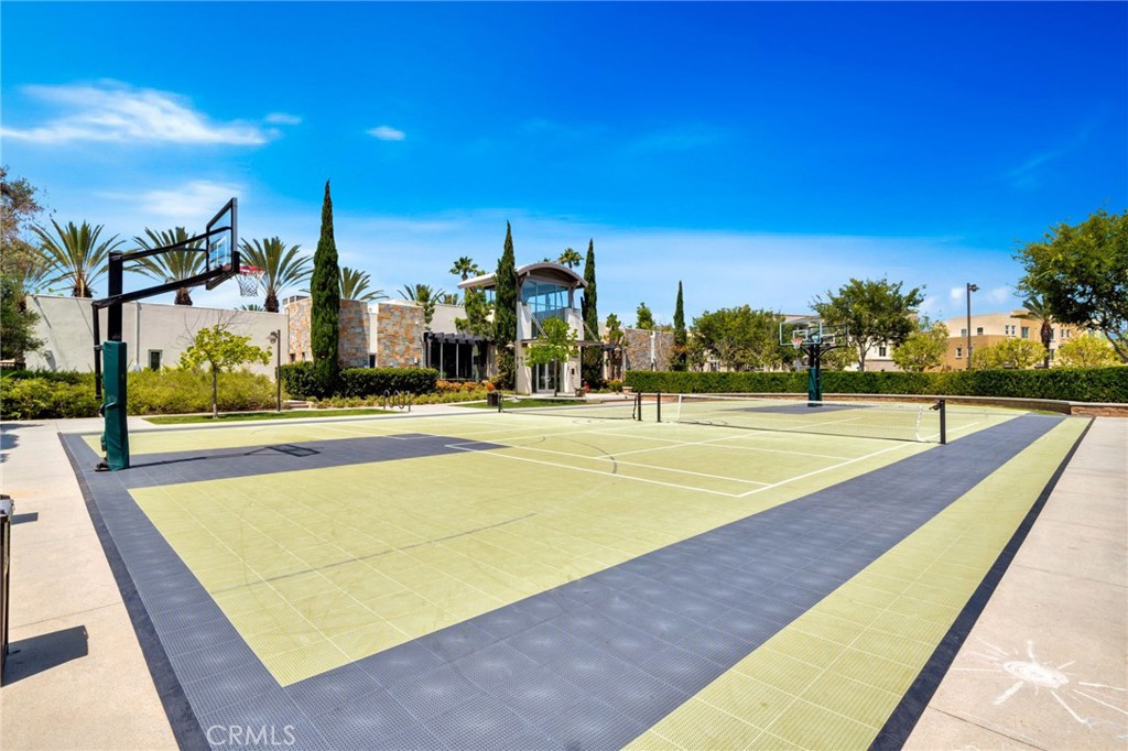 5325 Pacific Terrace 102