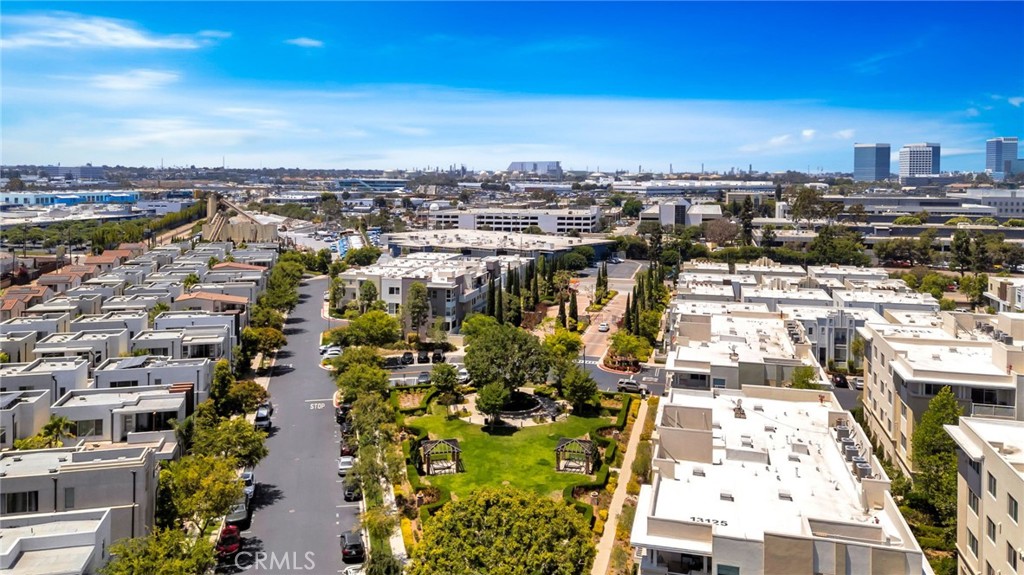 5325 Pacific Terrace 102