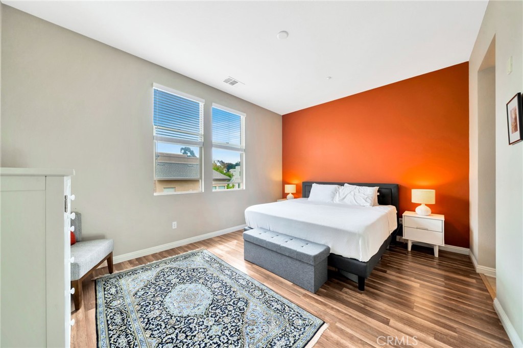 5325 Pacific Terrace 102