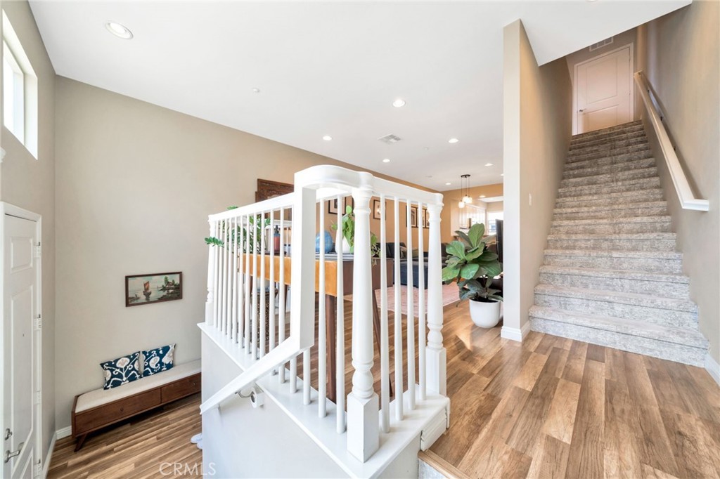 5325 Pacific Terrace 102