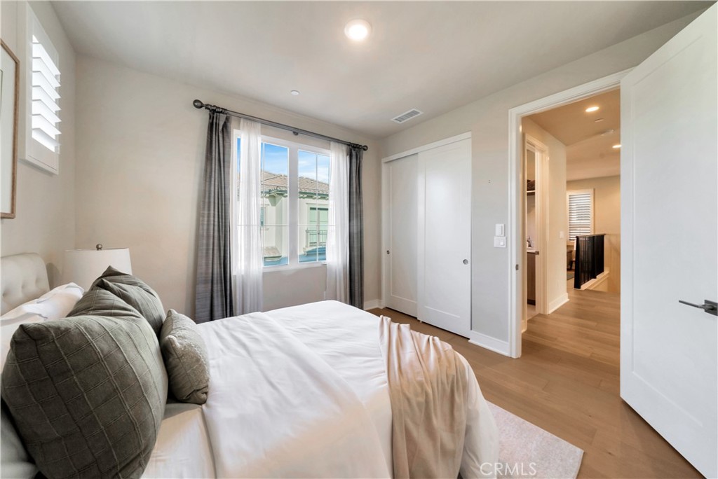 111 Linda Vista