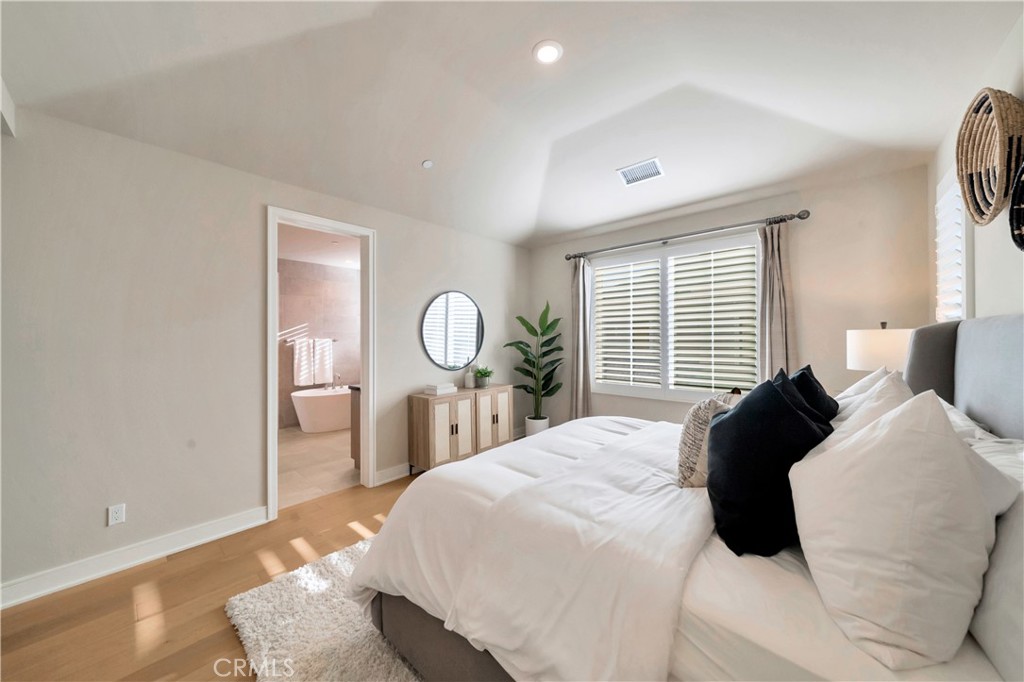 111 Linda Vista