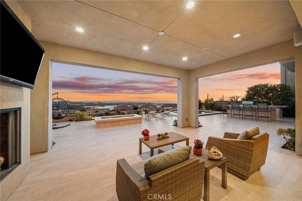 1132 Summit Oak