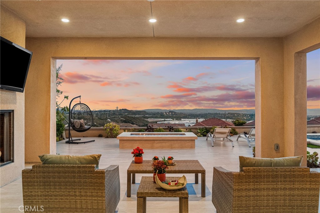 1132 Summit Oak