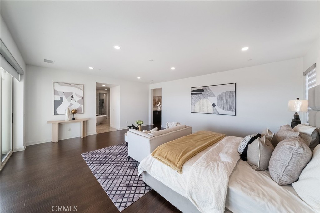 1132 Summit Oak