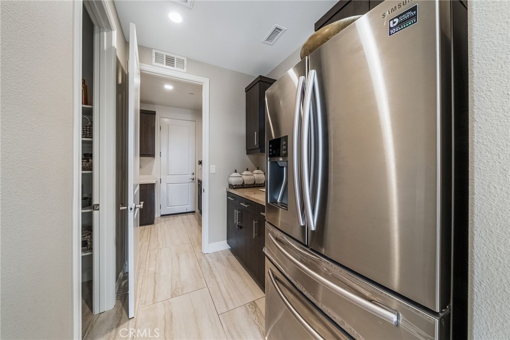 1132 Summit Oak
