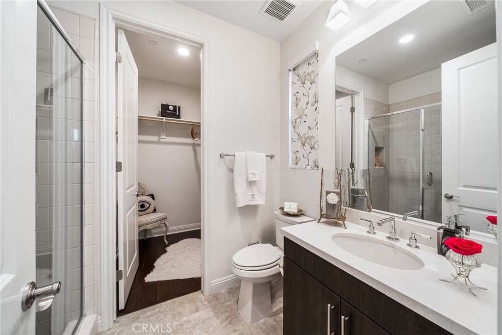 1132 Summit Oak
