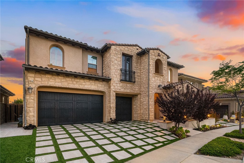 1132 Summit Oak