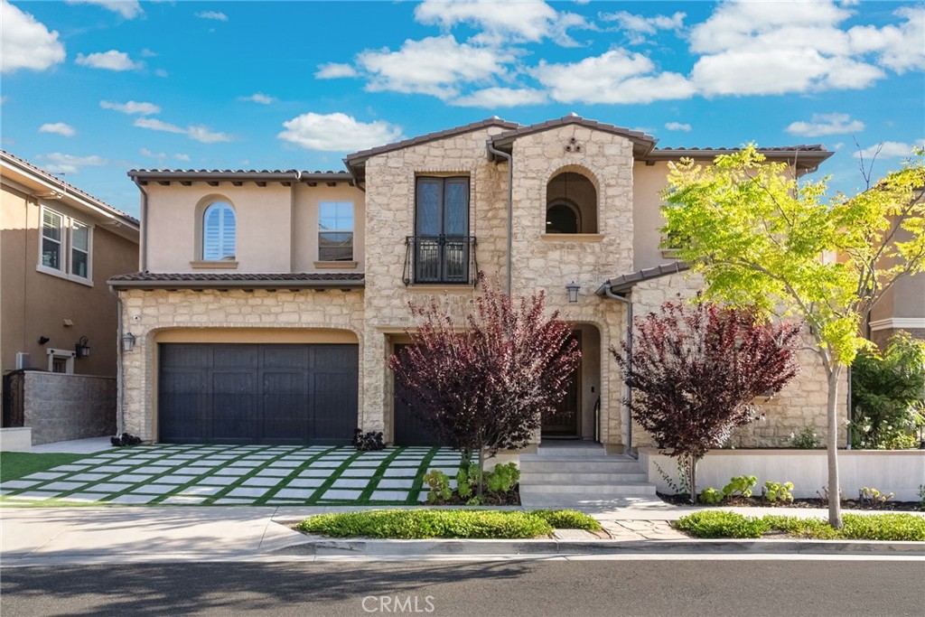 1132 Summit Oak