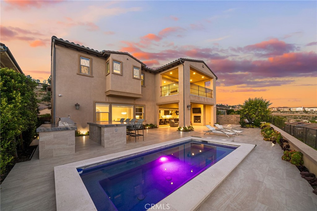 1132 Summit Oak