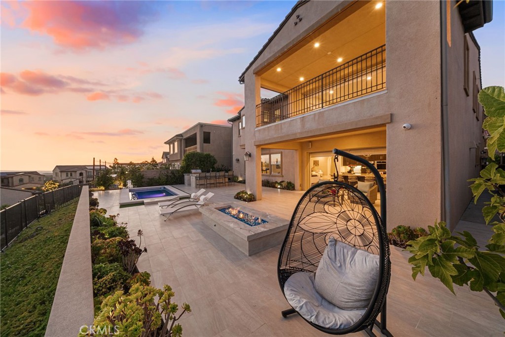 1132 Summit Oak