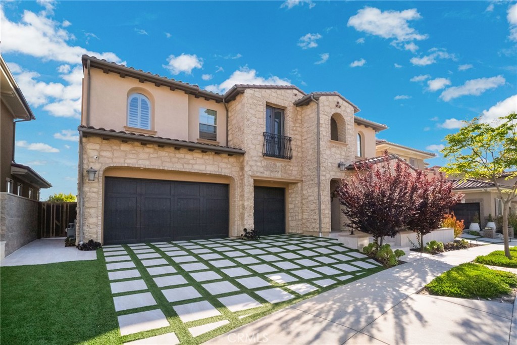 1132 Summit Oak