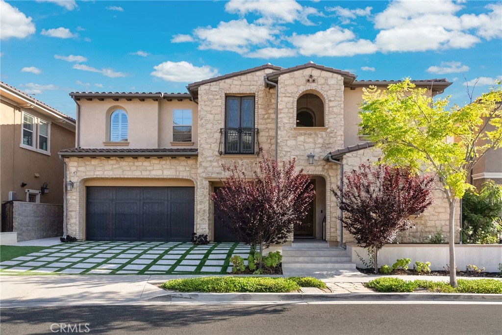 1132 Summit Oak
