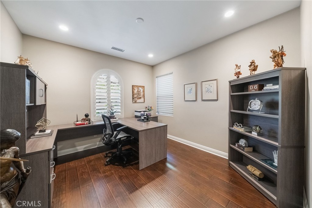 1132 Summit Oak