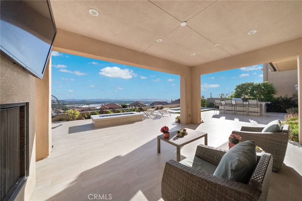 1132 Summit Oak