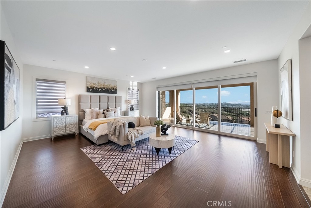 1132 Summit Oak