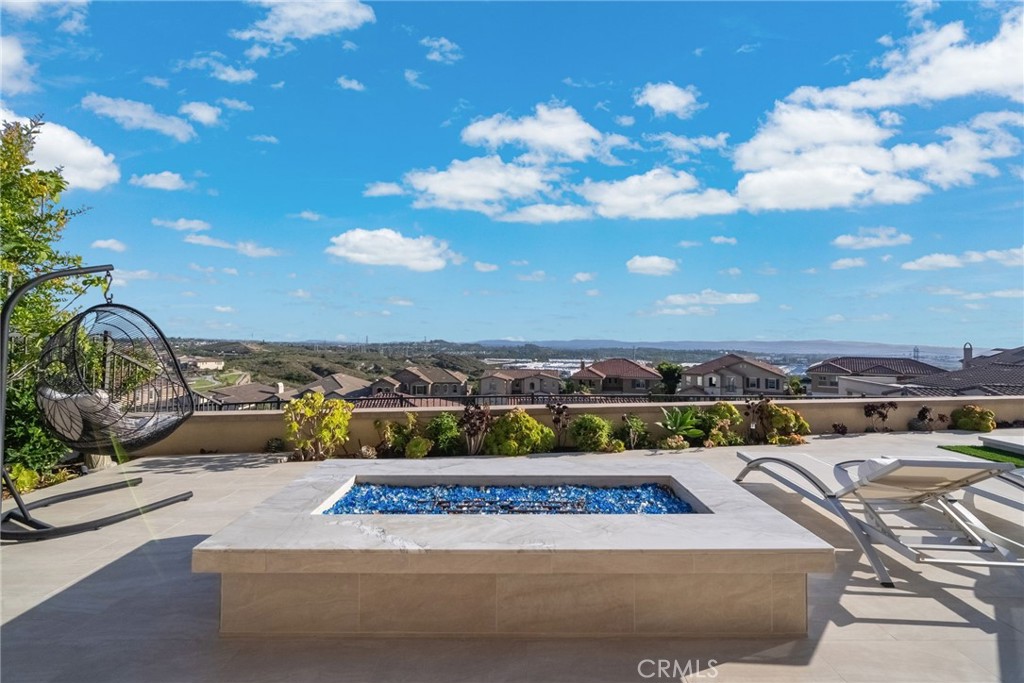 1132 Summit Oak