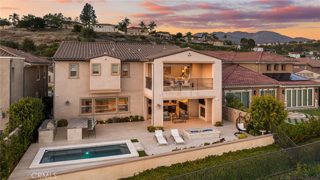 1132 Summit Oak
