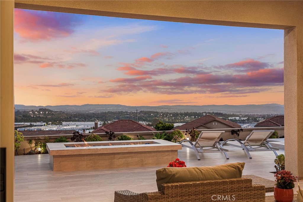 1132 Summit Oak
