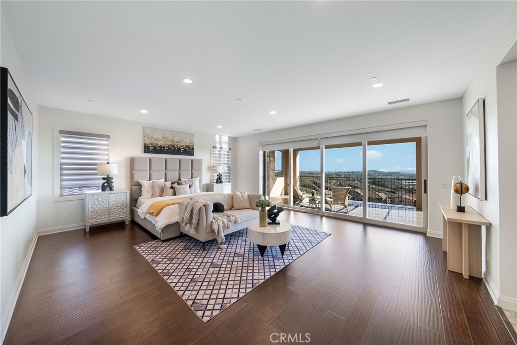 1132 Summit Oak